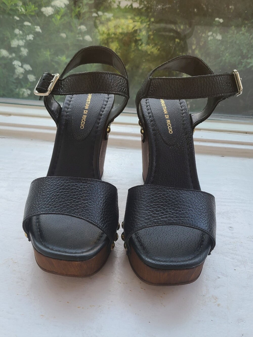 🌟Christian Di Riccio Black Studded Leather Wedge Sandals Size 8 EU 39 Italy - Picture 2 of 9